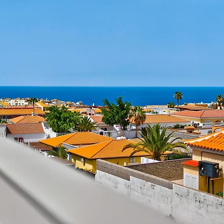 Spacious 3-bedroom With Panoramic Sea Views